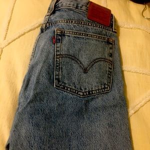 Levi Wedgie size 29 Jeans